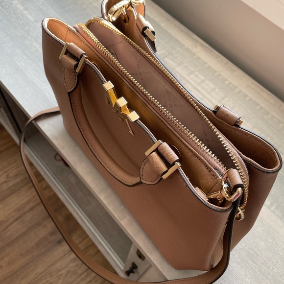 Michael Kors handbag - Picture 3 of 3